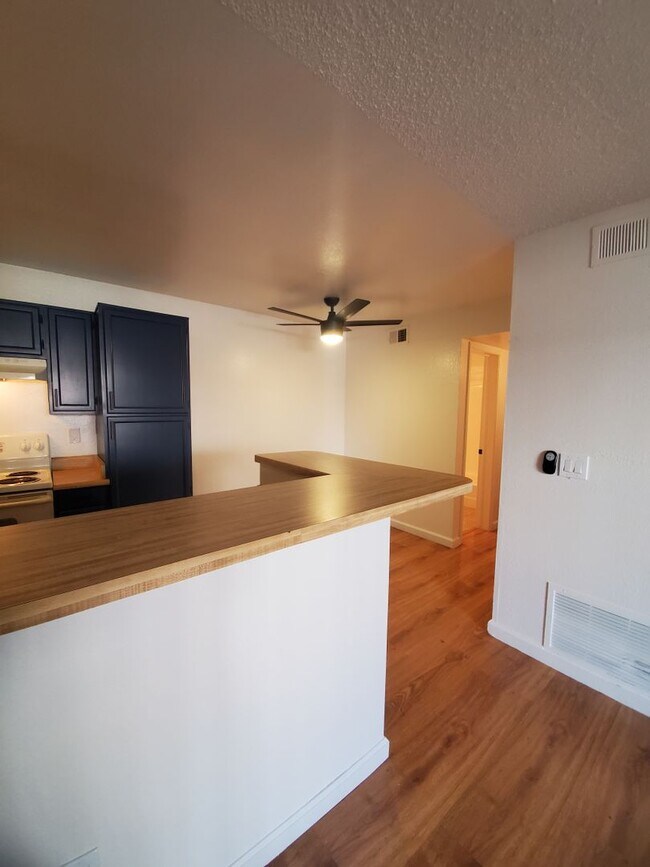 Foto del edificio - Ground level 2 bedroom 2 bath condo- Guada...