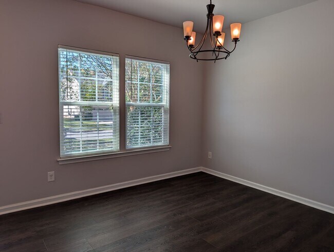 Foto del edificio - Beautiful 4 bed, 2.5 bath home in Indian T...
