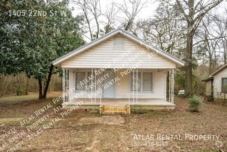 Building Photo - 1405 22nd St W