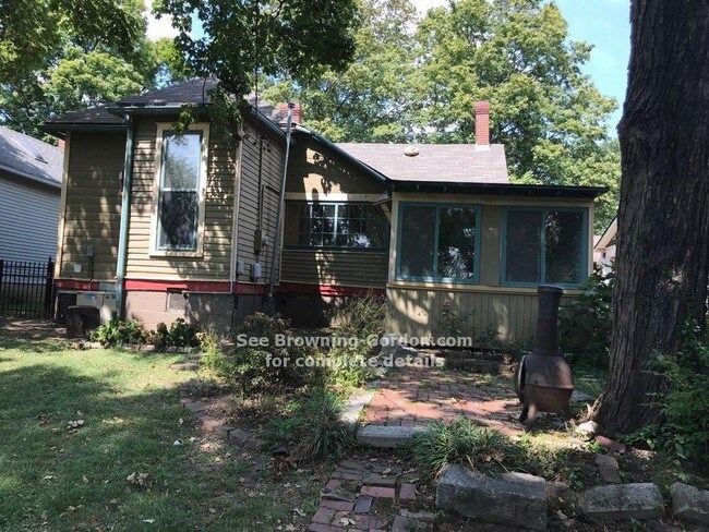 Foto del edificio - Historic Craftmans Style House for lease