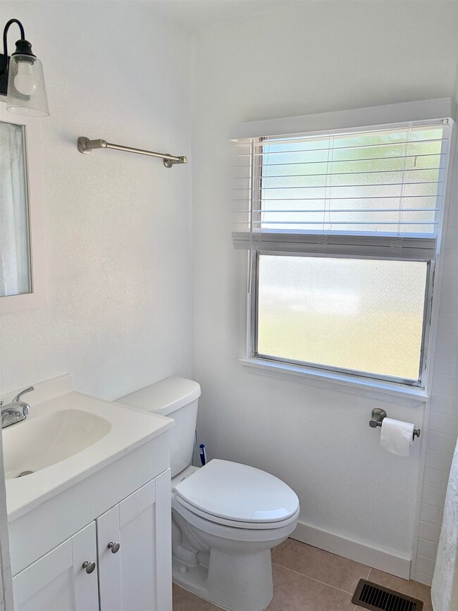 Building Photo - 2709 Deep Forest Cir