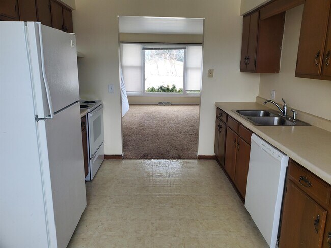 Foto del edificio - 6161 147th Ave