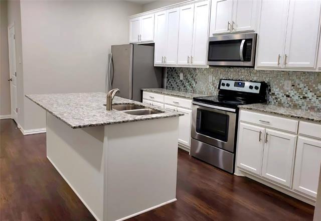 Foto del edificio - 1926 Timber Oaks Dr