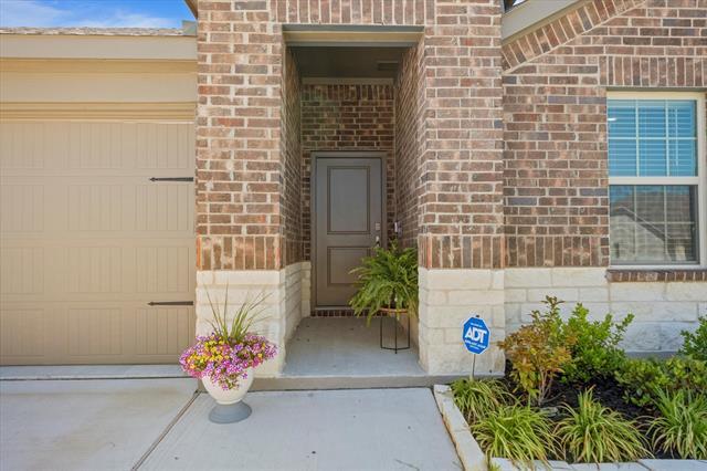 Building Photo - 7313 Mayplace Dr