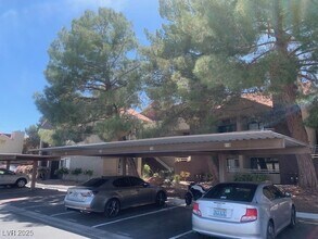 Building Photo - 5046 S Rainbow Blvd Building Photo - 5046 S Rainbow Blvd