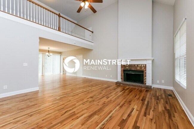 Foto del edificio - 3 Bedroom Pet-Friendly Home in Villa Rica, GA with Main Street Renewal