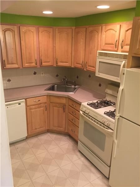 Foto del edificio - 282 Westpark Ln
