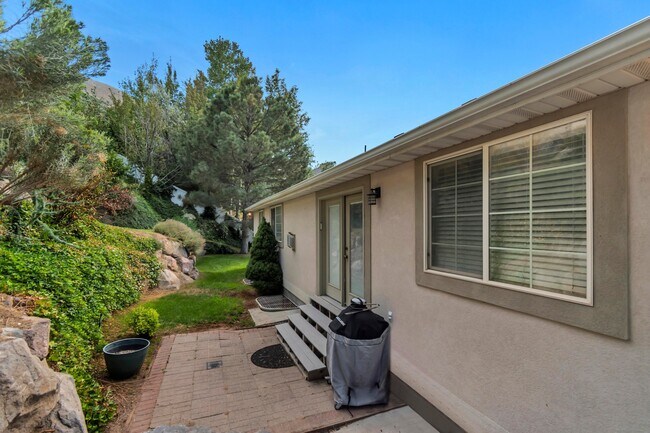 Foto del edificio - 14767 Brewster Dr