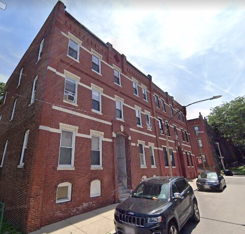 Building Photo - 16 Burney St