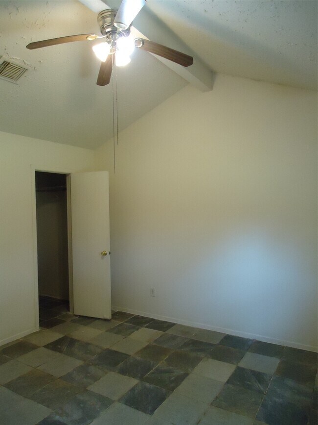 Building Photo - 19917 Stoney Haven Dr