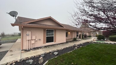 Building Photo - 14575 Avenida Central