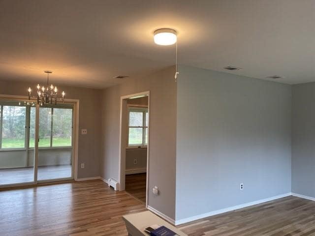 Building Photo - 765 Herricks Ln