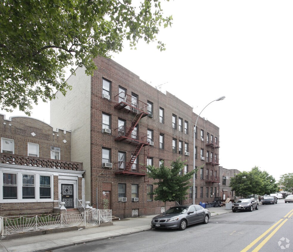 Building Photo - 145 Chester Avenue