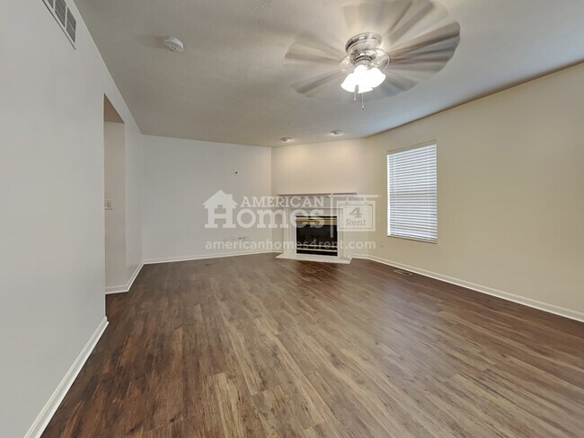 Foto del edificio - 2796 N Barnhill Place