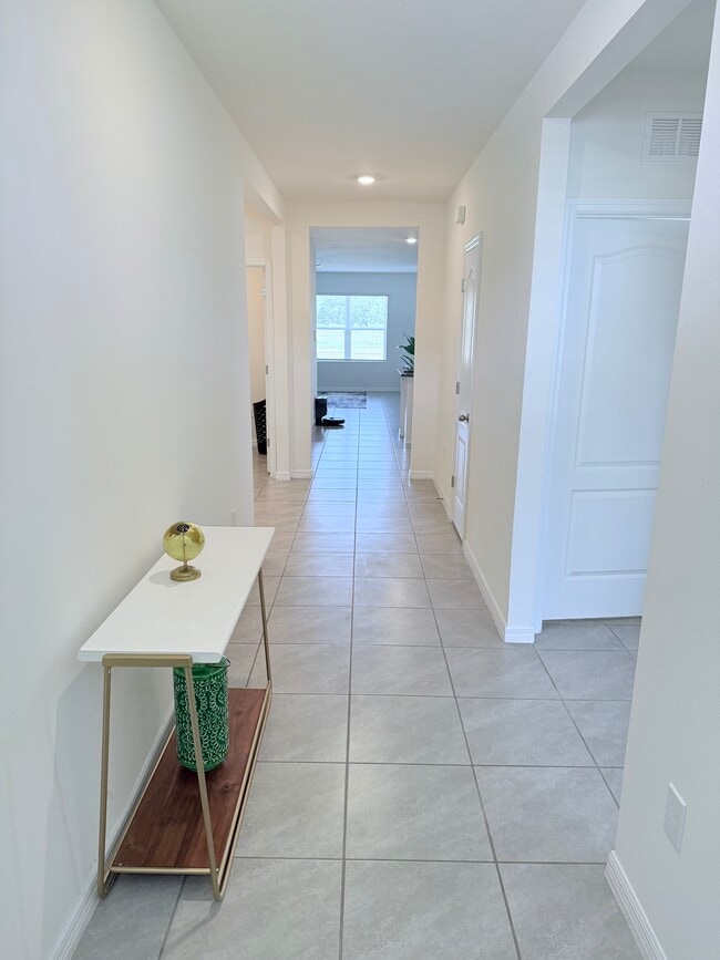Building Photo - 2463 Taloncrest Ct