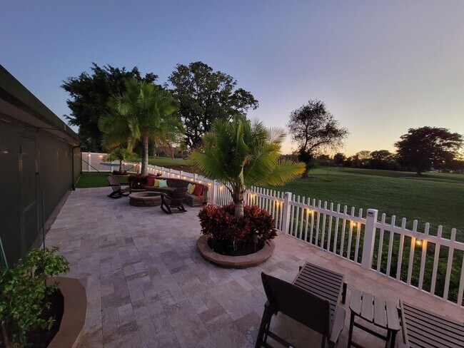 Foto del edificio - 7401 Corkwood Terrace