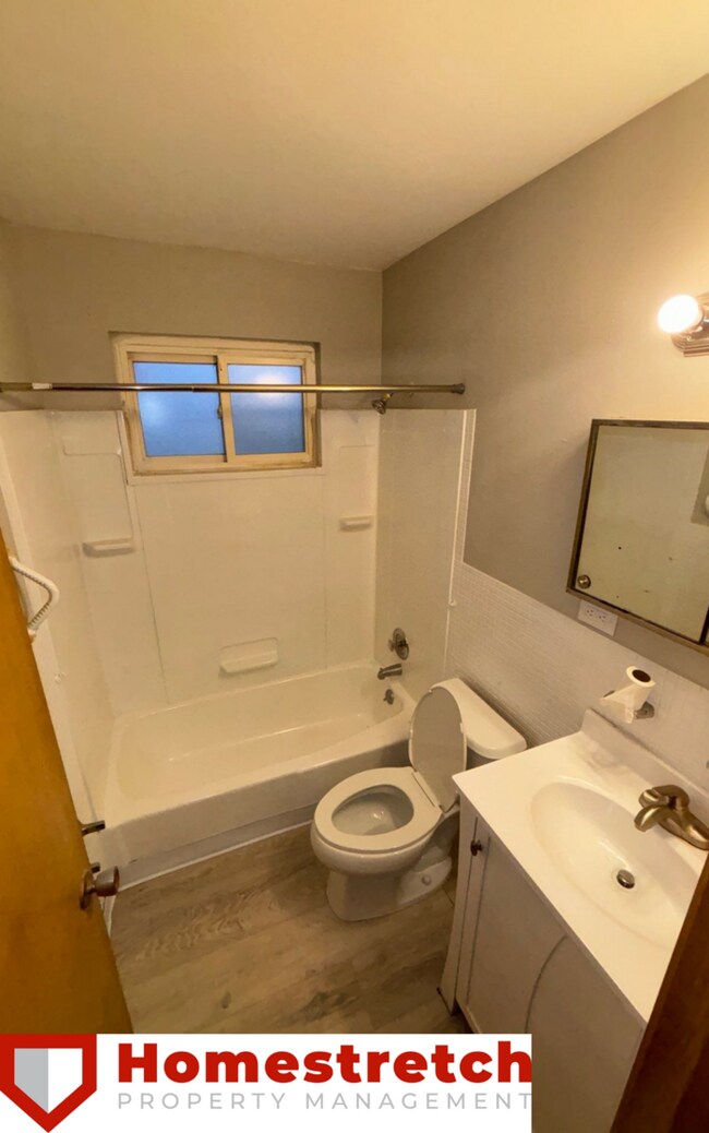 Building Photo - 2730 Knollwood Ln