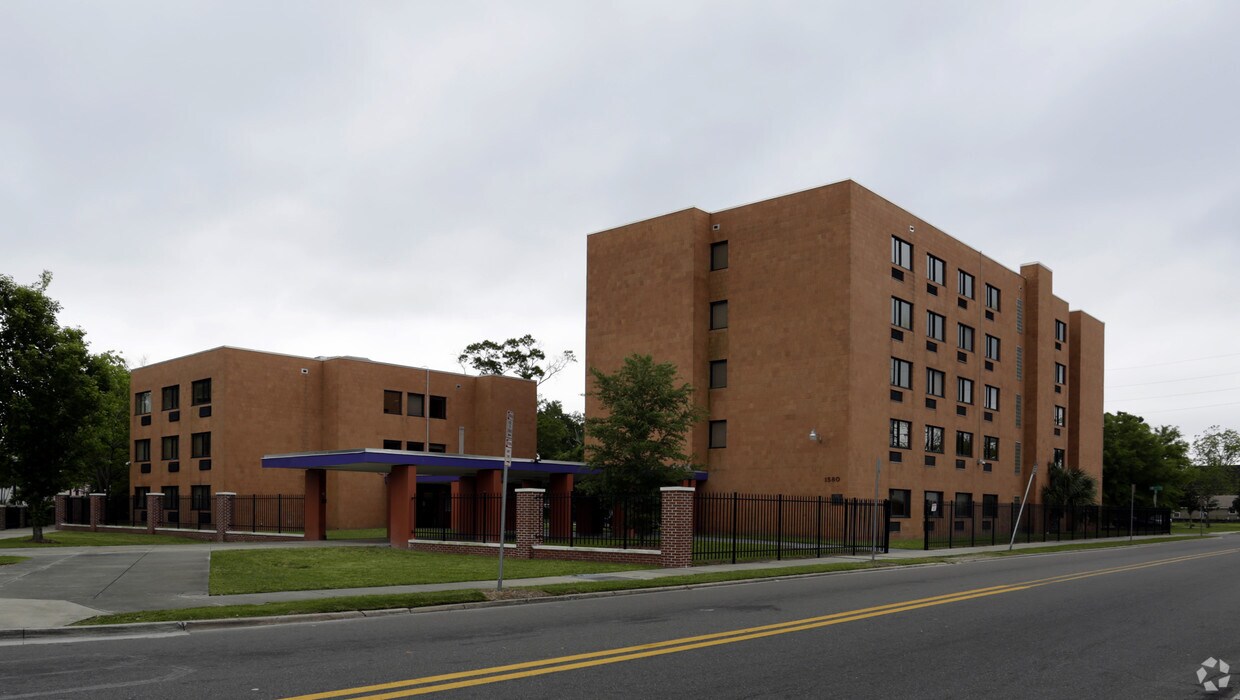 Primary Photo - Morris Cone Hall