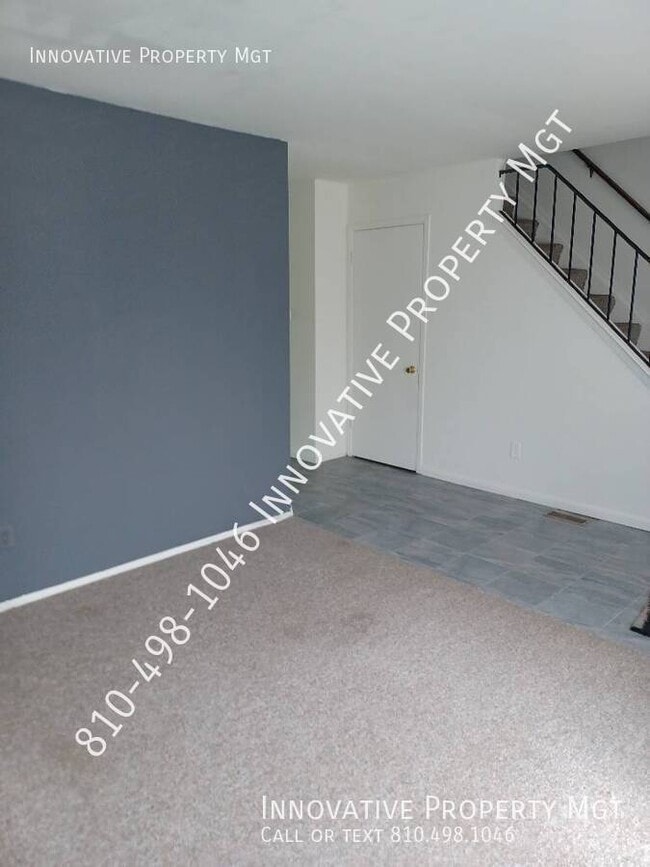 Building Photo - 6012 Holiday Gardens Dr