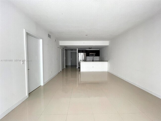 Foto del edificio - 488 NE 18th St