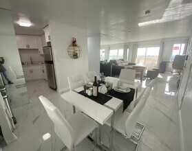 Building Photo - 8400 De Longpre Ave