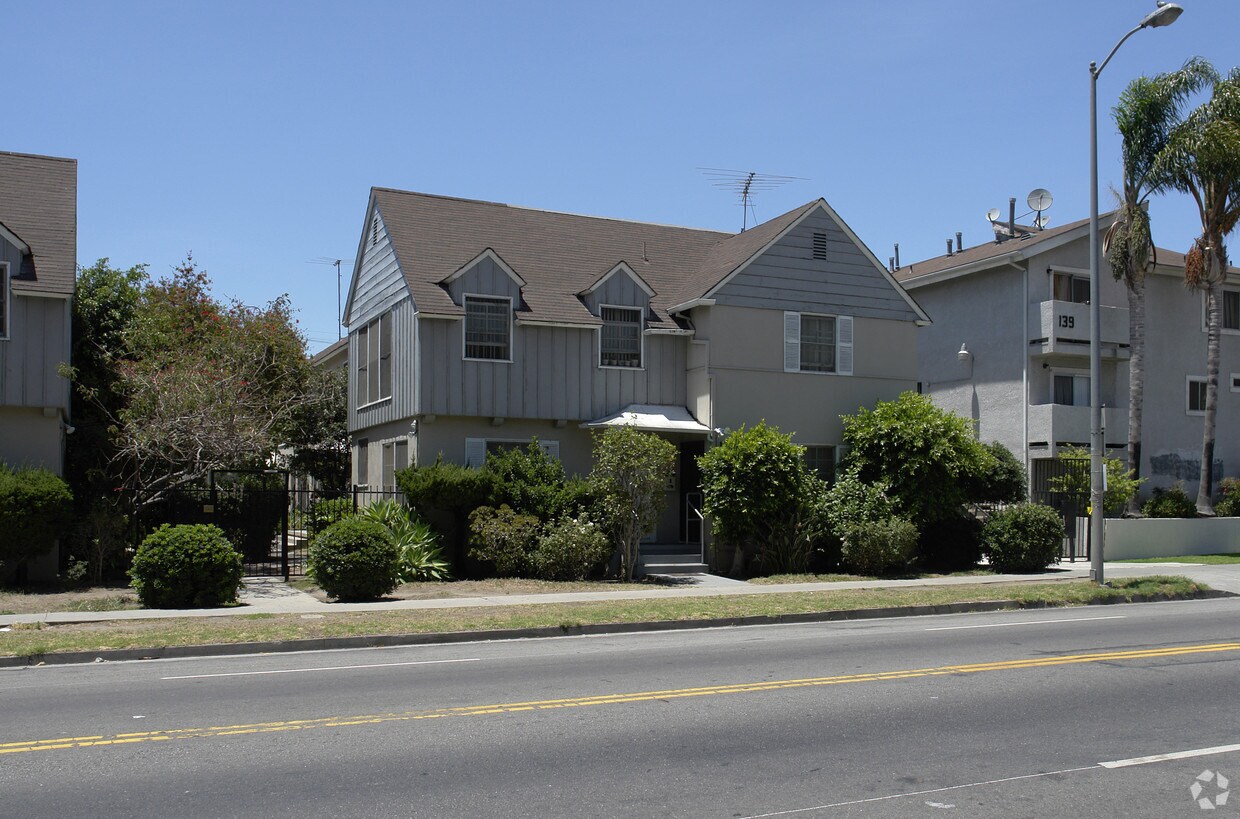 Primary Photo - 135 N Normandie Ave
