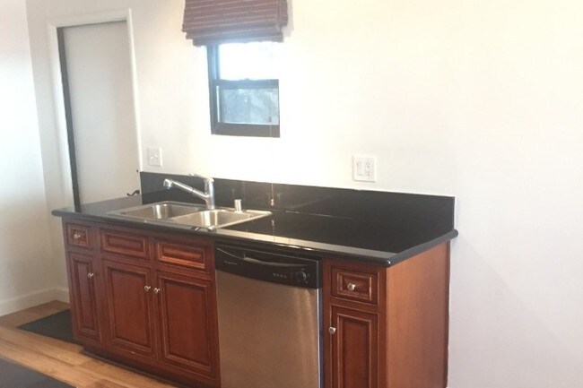 Fotografía del edificio - 7156 Lexington Ave