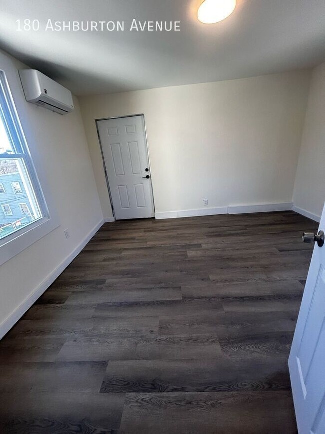 Photo - 180 Ashburton Ave Apartment