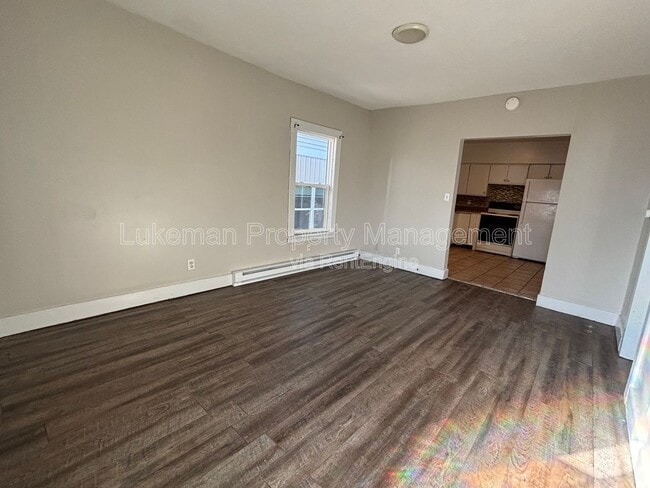 Building Photo - 518 S Rose St