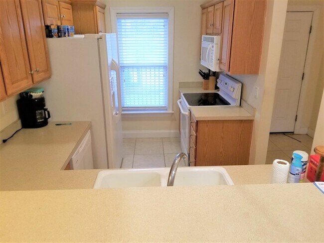 Foto del edificio - 413 Ballard Ln