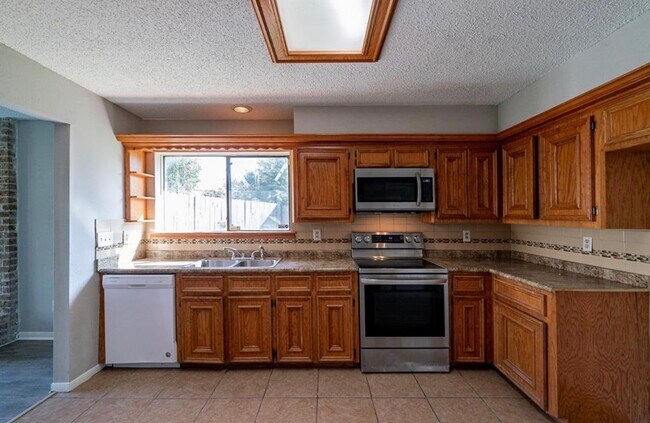 Foto del edificio - 2714 Owens Cross Dr