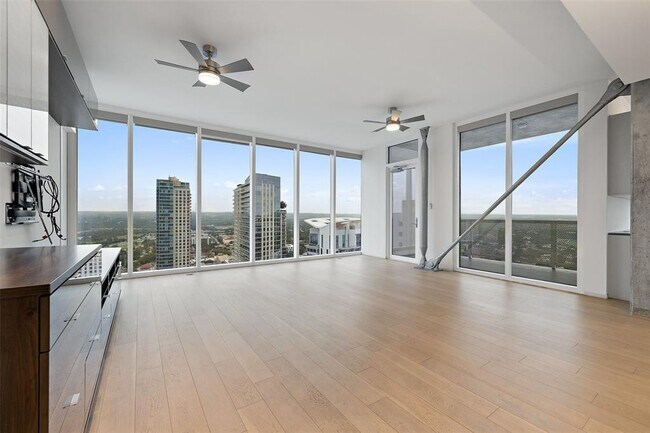 Foto del edificio - 301 West Ave