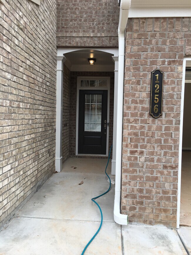 Foto del edificio - 1256 Elderwood Way