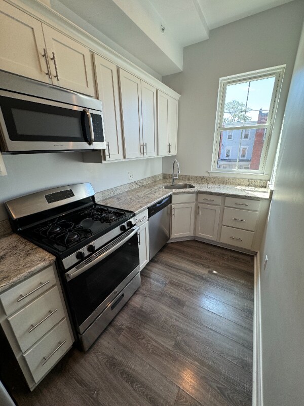 Photo - 3825 Hamilton St Apartment