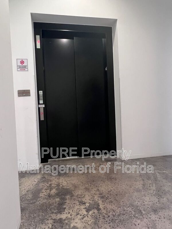 Foto del edificio - 302 SE Broadway St