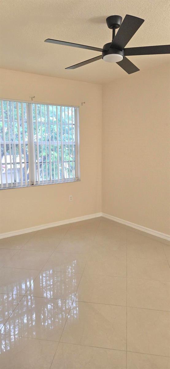 Building Photo - 2505 Belmont Ln