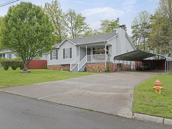 Foto del edificio - 793 Summer Hill Ln