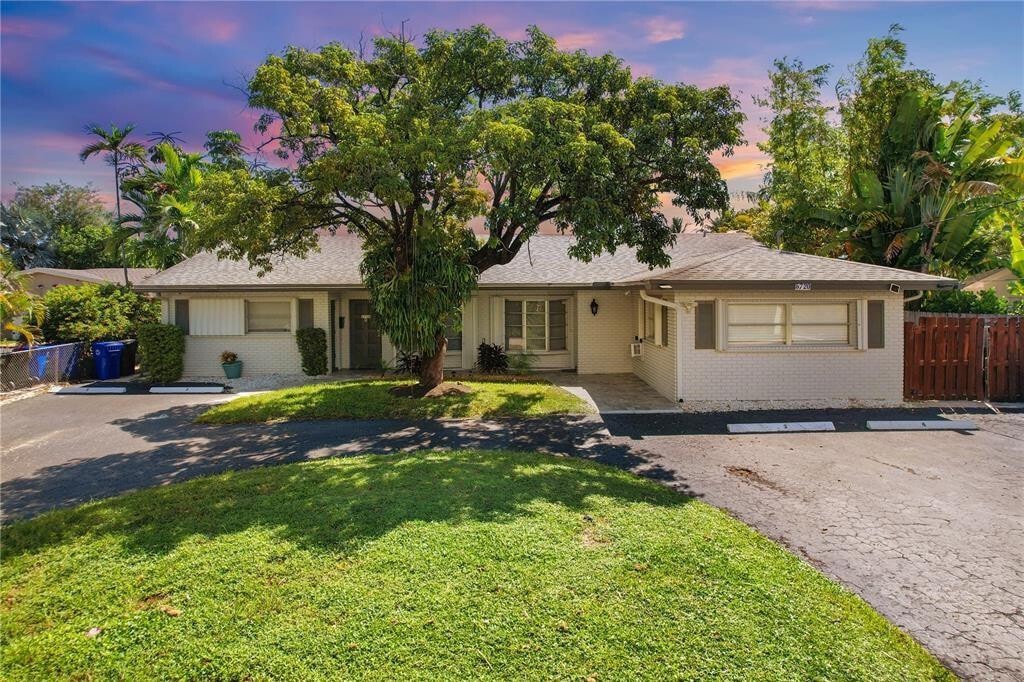 Foto principal - 5720 NE 27th Ave