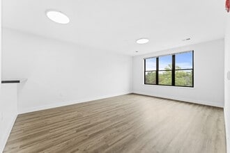 Building Photo - 416 Highland Ave