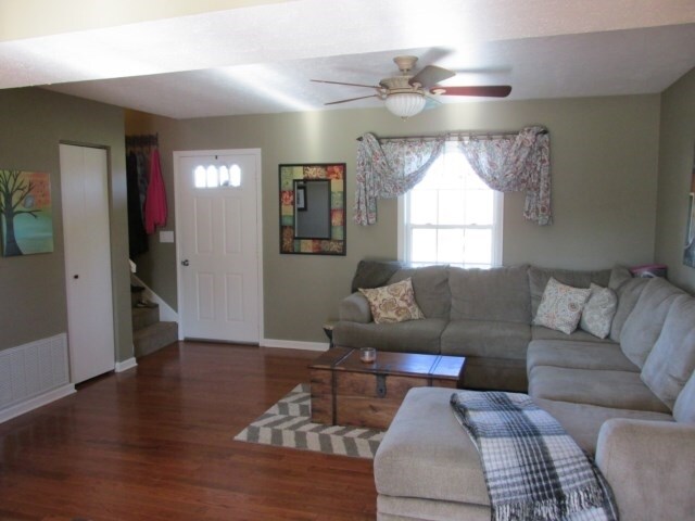 Foto del edificio - 1060 Hutcherson Ln
