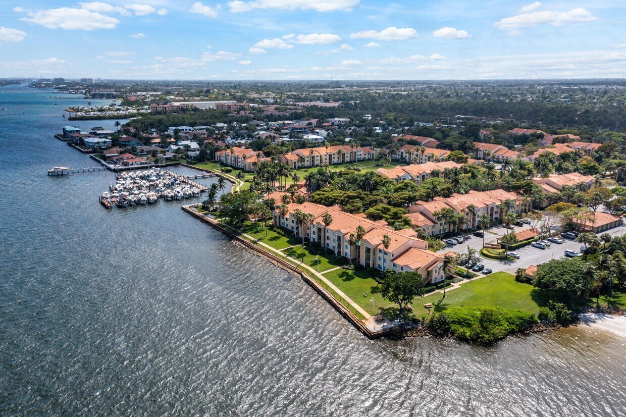 135 Yacht Club Way Unit 209, Hypoluxo, FL 33462 Condo for Rent in