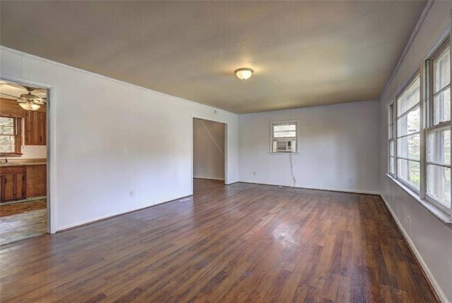 Foto del edificio - 4455 Fairfax Dr