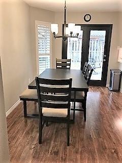 Foto del edificio - 425 Sunnybrook Ct