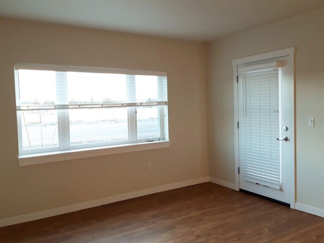 Building Photo - 21206 Thornhill Ln