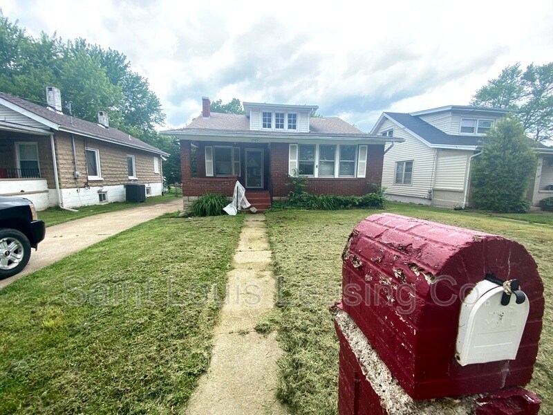 2965 Kincaid Ave, Saint John, MO 63114 House Rental in Saint John, MO
