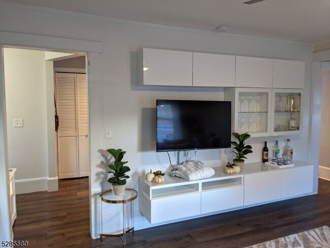 Foto del edificio - 2 Linwood Terrace
