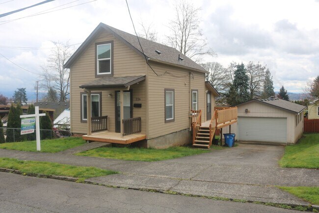 Building Photo - Camas - 2 Bedroom, 1.5 Bath with Large Detached Garage