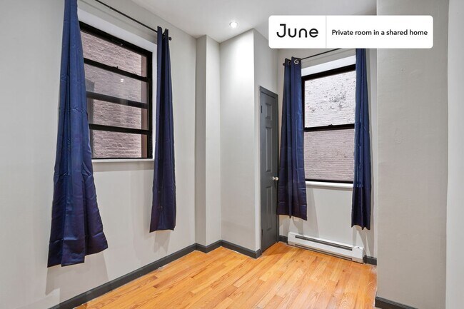 Building Photo - Private bedroom in 4 bed/2 bath Home