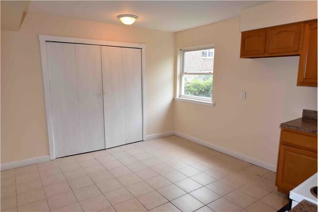 Foto del edificio - 549 N Railroad Ave