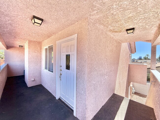 Foto del edificio - 5135 Edna Ave